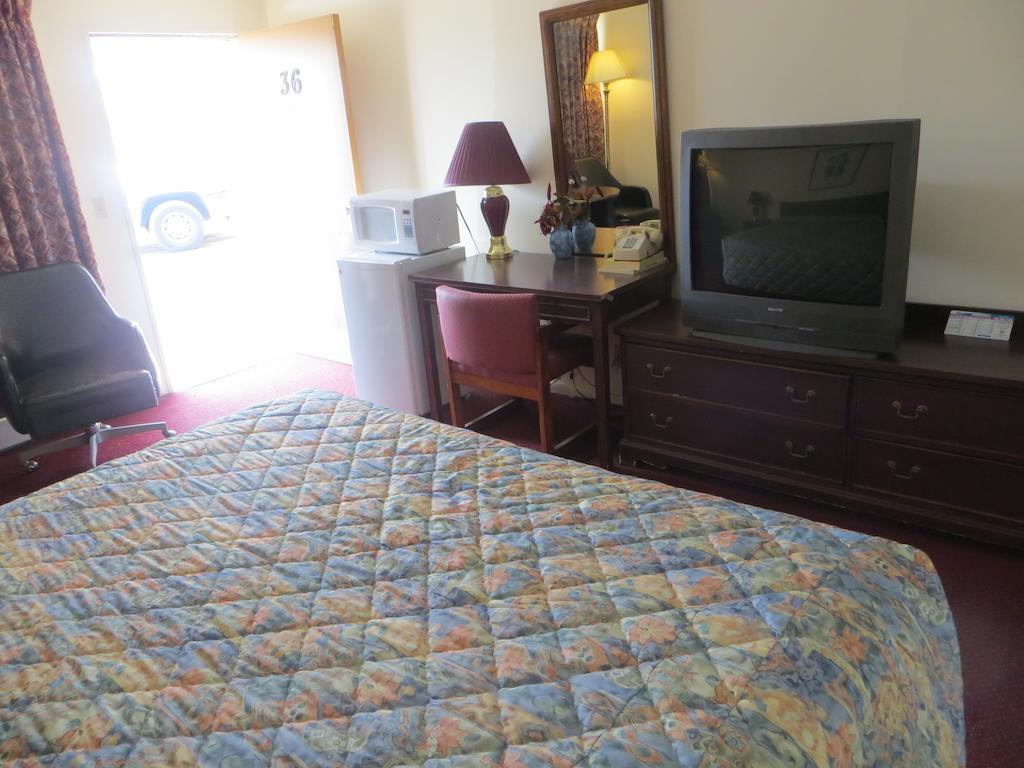 Traveler'S Lodge Салина Номер фото