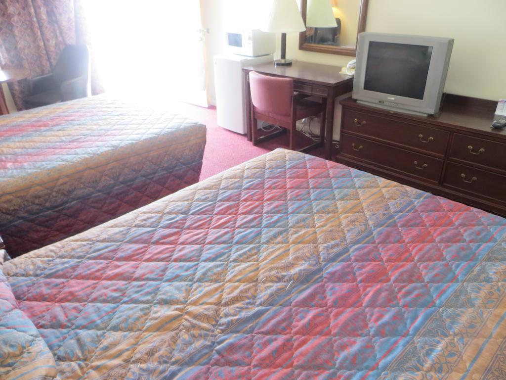 Traveler'S Lodge Салина Номер фото
